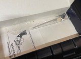 Smith and Wesson 617 (6 in, combats) - 3 of 8