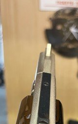 Smith and Wesson 19-4 (2 1/2 in, nick, box) - 4 of 6