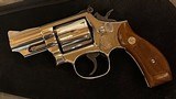 Smith and Wesson 19-5 (2 1/2 in, nickel) - 1 of 6