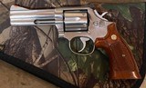 Smith and Wesson 686 (no dash) - 1 of 8
