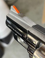 Smith and Wesson 19-5 (2 1/2 in, nickel) - 6 of 8