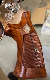 Smith and Wesson 586 (no dash, nickel) - 7 of 8