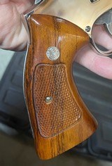 Smith and Wesson 586-2 (6 in, nickel) - 7 of 7