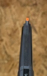 Smith and Wesson 29-3 (6 in, blue) - 4 of 7