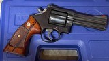 Smith and Wesson 586 (4 in, blue) - 2 of 6