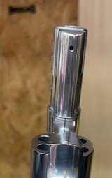 Smith and Wesson 686-3 (2 1/2 inch) - 3 of 5