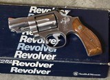 Smith and Wesson 66-2 (2 1/2 in, wood grips) - 1 of 9
