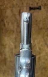 Smith and Wesson 66-2 (2 1/2 in, wood grips) - 3 of 9