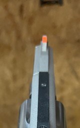 Smith and Wesson 66-2 (2 1/2 in, wood grips) - 4 of 9