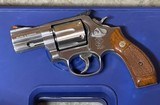 Smith and Wesson 686-5 (2 1/2 in, orig. box)