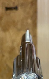 Smith and Wesson 10-5 (2 in, nickel) - 4 of 7
