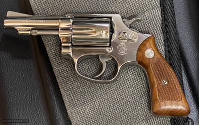 Smith and Wesson 37 ( nickel, 3 in)