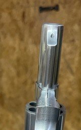 Smith and Wesson 66-1 ( p and r) - 3 of 8