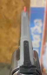Smith and Wesson 657-4 (orig. box) - 4 of 7