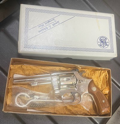 Smith and Wesson 34 (4 in, nickel, box)