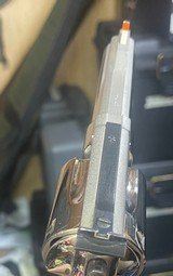 Smith and Wesson 29-2 (4 in, Nick, box) - 4 of 7