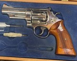 Smith and Wesson 29-2 (4 in, Nick, box) - 1 of 7