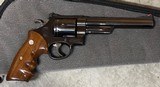 Smith and Wesson 29-2 (6 1/2 in, blue, combats) - 2 of 9