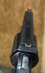 Smith and Wesson 19-5 (2 1/2 in, blue) - 4 of 8