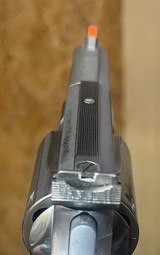 Smith and Wesson 66-2 (2 1/2 in, rosewood grips) - 4 of 9