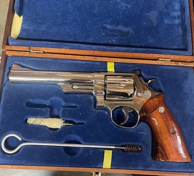 Smith and Wesson 29-2 (6 1/2 in, nickel, box)