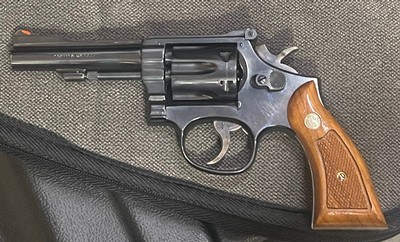 Smith and Wesson 48-4 (.22 mag, 4 in)