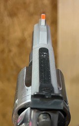 Smith and Wesson 686-4 (2 1/2 in, combats) - 4 of 7