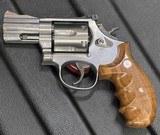 Smith and Wesson 686-4 (2 1/2 in, combats)