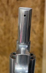 Smith and Wesson 686-4 (2 1/2 in, combats) - 3 of 7