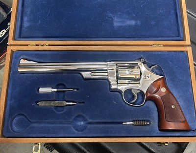 Smith and Wesson 29-2 (8 3/8ths, N, box)