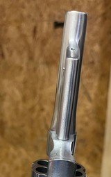 Smith and Wesson 624 (4 in, box) - 3 of 5