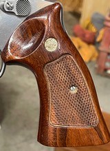 Smith and Wesson 629 (6 inch barrel, P&R, box) - 7 of 7