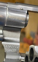 Smith and Wesson 629 (6 inch barrel, P&R, box) - 5 of 7