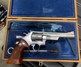 Smith and Wesson 629 (6 inch barrel, P&R, box) - 2 of 7