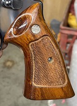 Smith and Wesson 27-2 (4 in, blue) - 7 of 8