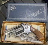 Smith and Wesson 66-2 (2 1/2, box) - 2 of 7