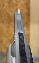 Smith and Wesson 686 (4 in, box, tools) - 4 of 10