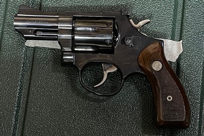 Taurus 66 (2 5/8th in, blue)