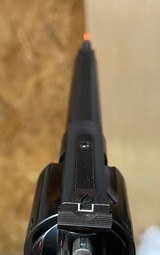 Smith and Wesson 29-6 (6 in, wood grips) - 4 of 7