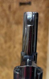 Smith and Wesson 19-3 (2 1/2 in, blue, box) - 3 of 6