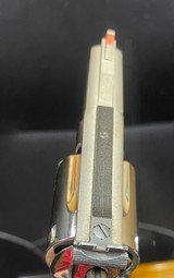 Smith and Wesson 19-5 (2 1/2 in, N) - 4 of 6