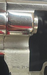 Smith and Wesson 19-5 (2 1/2 in, N) - 5 of 6