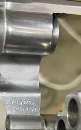 Smith and Wesson 657 (6 inch, combats) - 5 of 6