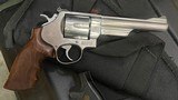 Smith and Wesson 657 (6 inch, combats) - 2 of 6