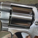 Smith and Wesson 629-2 (full lug, unfluted, combat) - 6 of 7