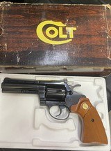 Colt Diamondback (4 in, blue, box) - 1 of 7