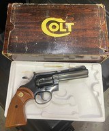 Colt Diamondback (4 in, blue, box) - 2 of 7