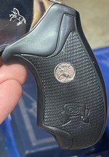 Colt SF-VI (2 inch, bright stainless, box) - 6 of 7