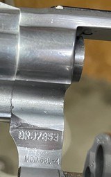 Smith and Wesson 686-4 (2 1/2 in, combats) - 5 of 6