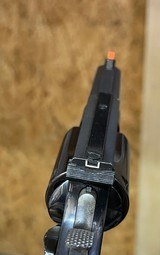Smith and Wesson 19-6 (2 1/2 in, blue) - 4 of 6